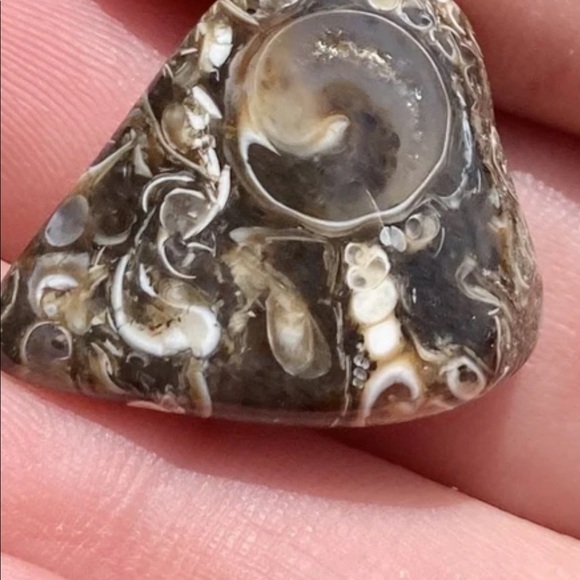 GOLDEN HIEROGLYPHICS in AGATE GEODE NECKLACE- RARE - Picture 12 of 12